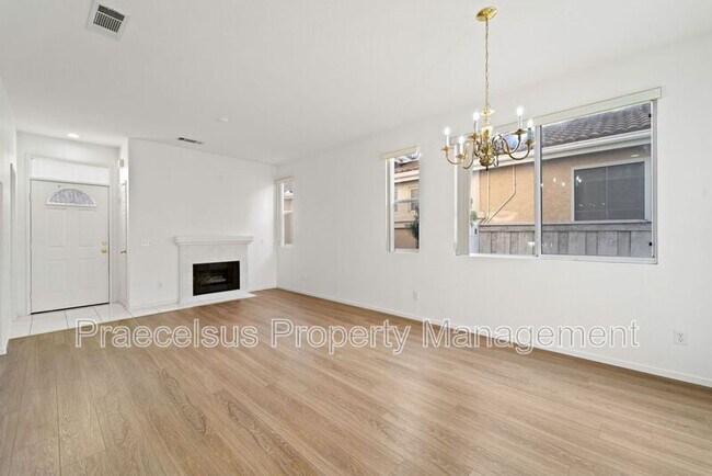 Building Photo - 8265 Gold Coast Dr