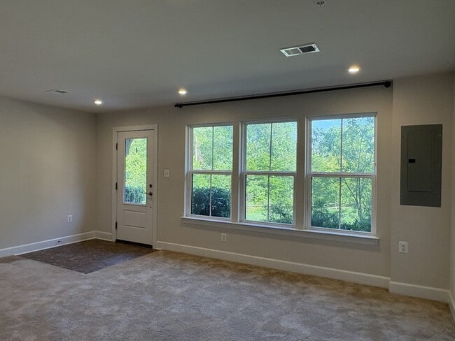 Building Photo - 116 Albany Pl