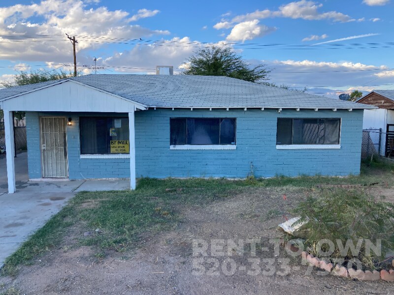 Primary Photo - 3249 E Silverlake Rd