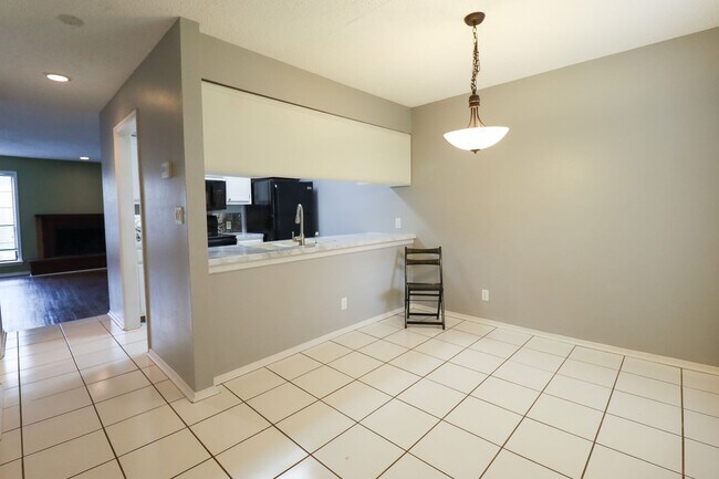 Foto del edificio - 1 Bed | 1 Bath  | Mid Town