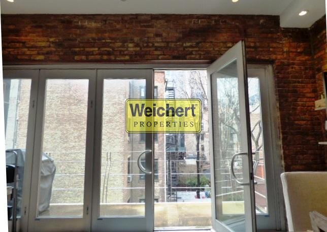 Building Photo - 735 2nd Ave