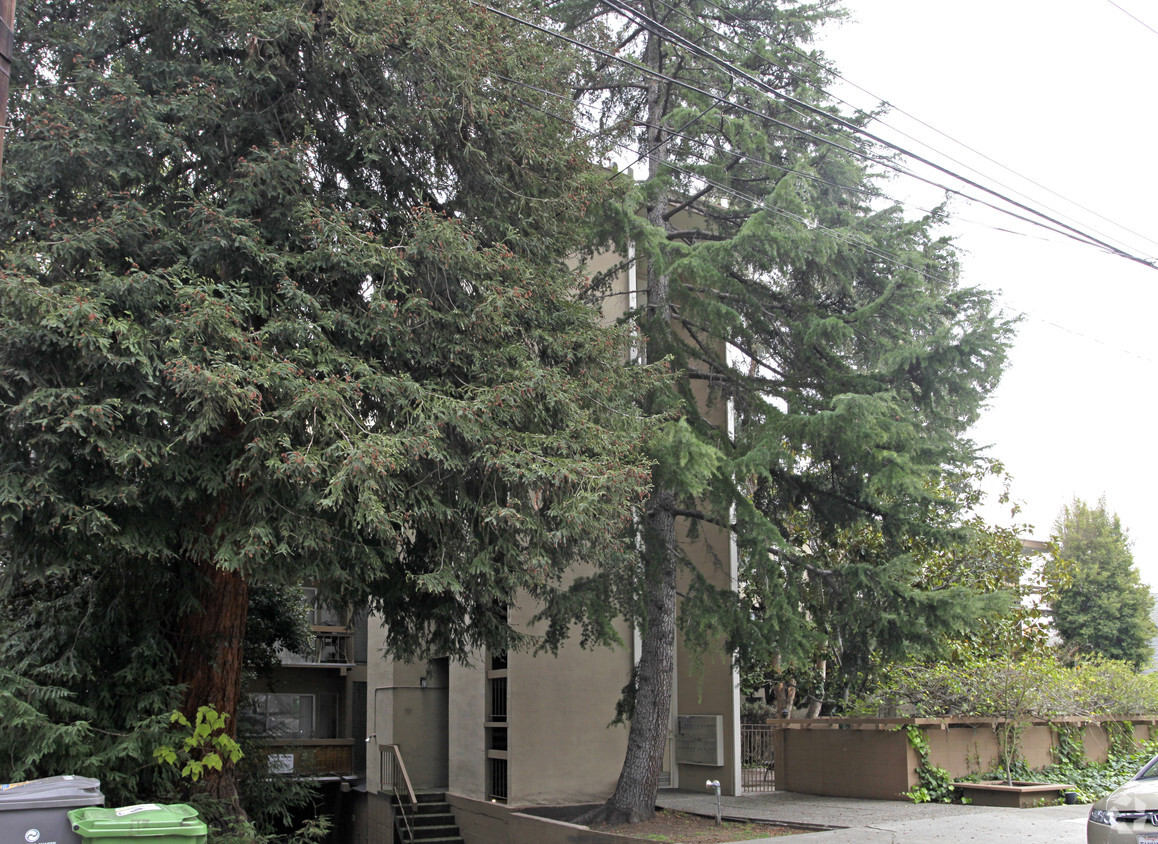 Building Photo - 570 Mira Vista Ave