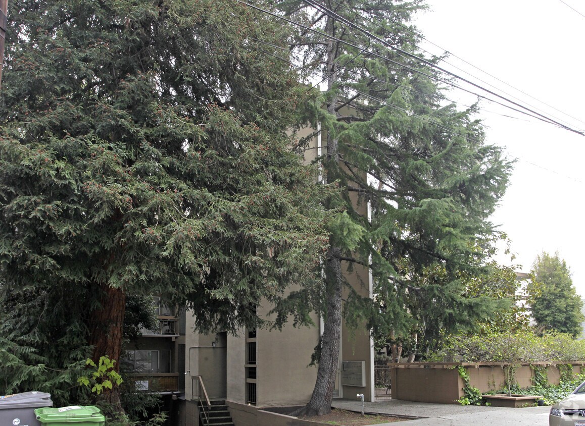 Foto del edificio - 570 Mira Vista Ave
