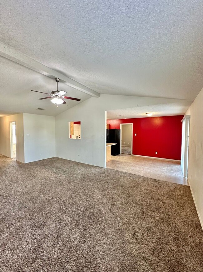 Foto del edificio - COMING AUGUST 2026 - 5 Bedroom Home in PaulAnn Neighborhood!