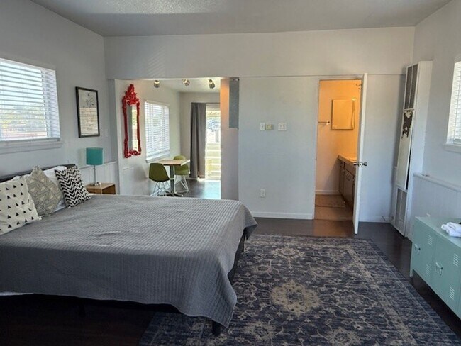 Foto del edificio - Humble Abode