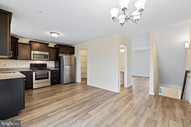 Building Photo - 210 Cadbury Dr