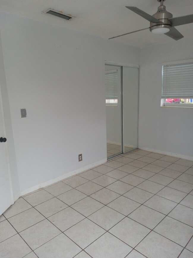 Building Photo - 1831 SW 65th Ave