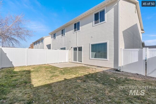 Foto del edificio - 303 Johnson Rd