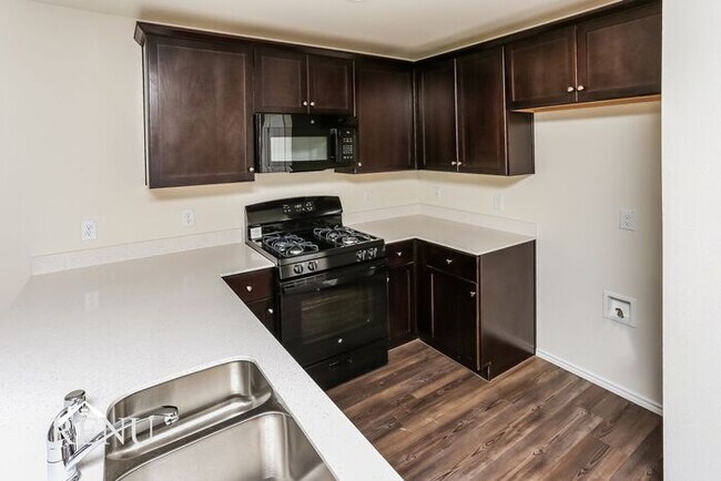 Building Photo - 4115 Wintergreen Dr