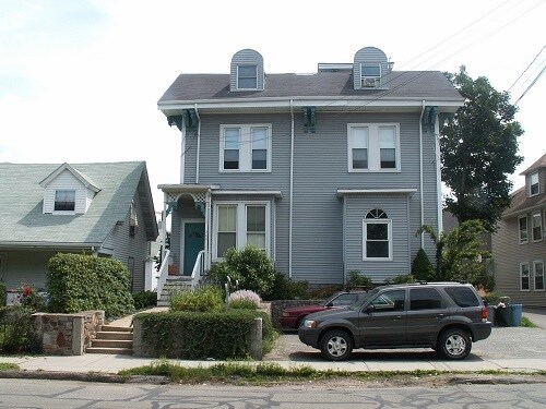 Primary Photo - 280 Melrose St