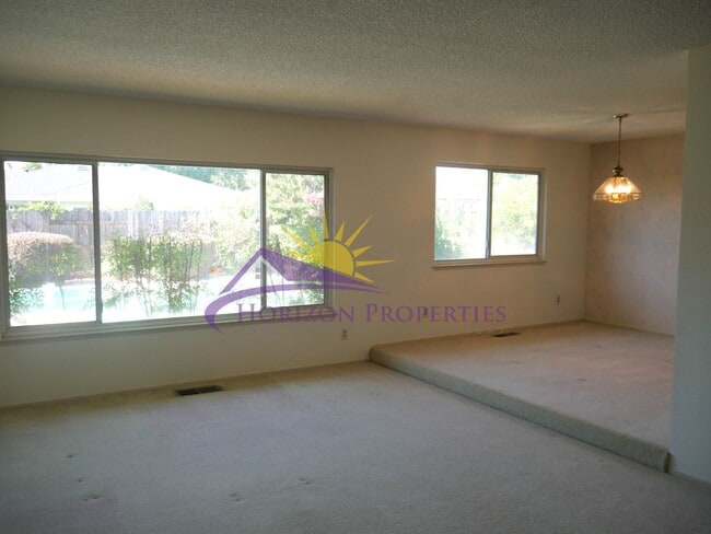 Building Photo - 6319 St James Dr