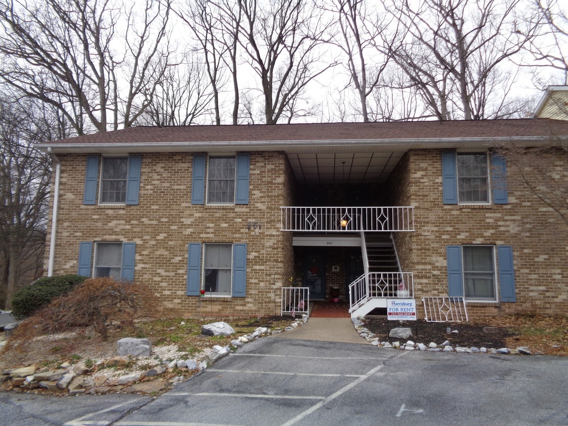 Primary Photo - 951 Innsbruck Dr