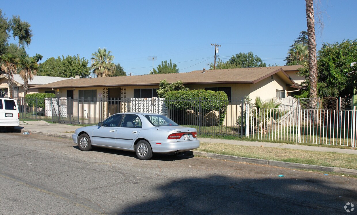 Building Photo - 640 W 20th St