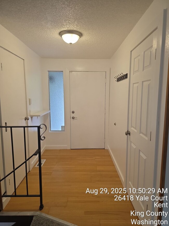 Foto del edificio - West hill Kent Daylight Rambler home - 5 b...