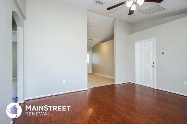 Foto del edificio - 36 Bolton Ct