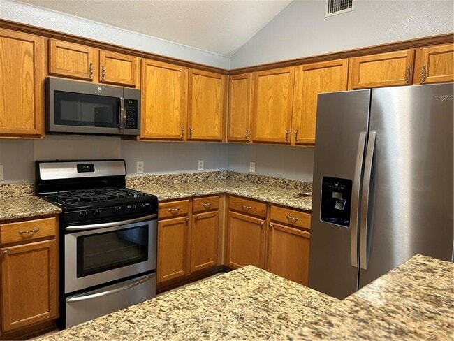 Building Photo - 116 Tanglewood Ln
