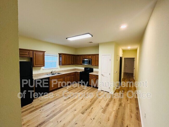 Building Photo - 15574 Palmira Ave