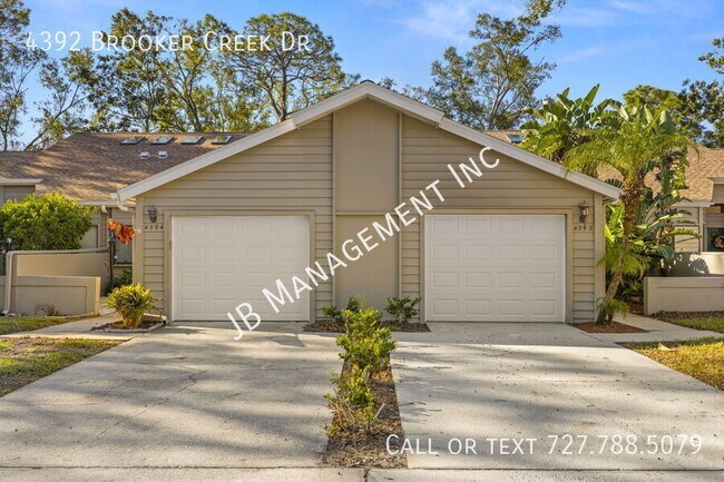 Foto del edificio - 4392 Brooker Creek Dr