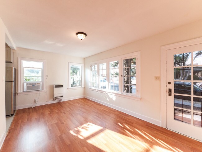 Building Photo - 5504 Barton Ave