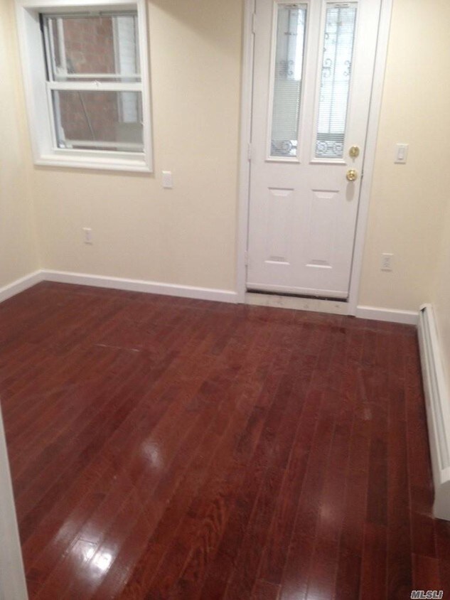 Foto del edificio - 85-36 52nd Ave