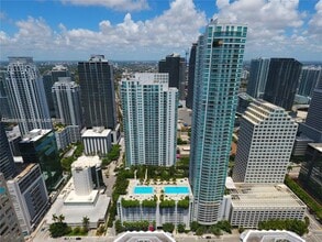 Building Photo - 950 Brickell Bay Dr