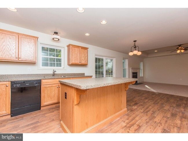 Building Photo - 233 W Woodview Rd
