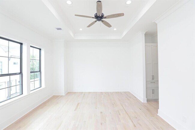 Foto del edificio - 2120 Blalock Rd