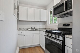 Building Photo - 146 Windsor Dr