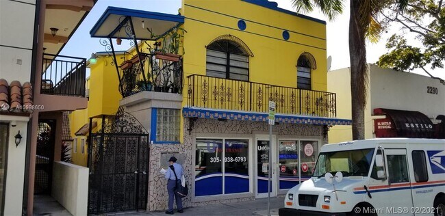 Building Photo - 2272 SW 8th St