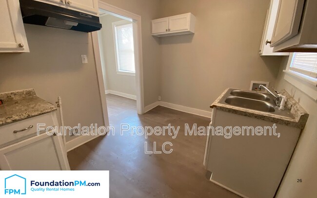 Foto del edificio - 2570 Malone Ave