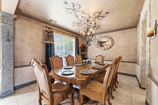 Foto del edificio - 11823 Canyon Mills Dr