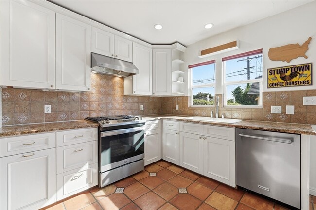 Foto del edificio - 4312 W 59th St