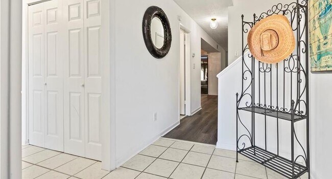 Foto del edificio - 2685 Meadowlawn Dr