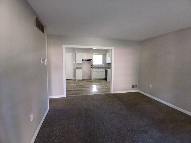 Photo - Move In Ready 3 Bedroom 1 Bath | Frayser House