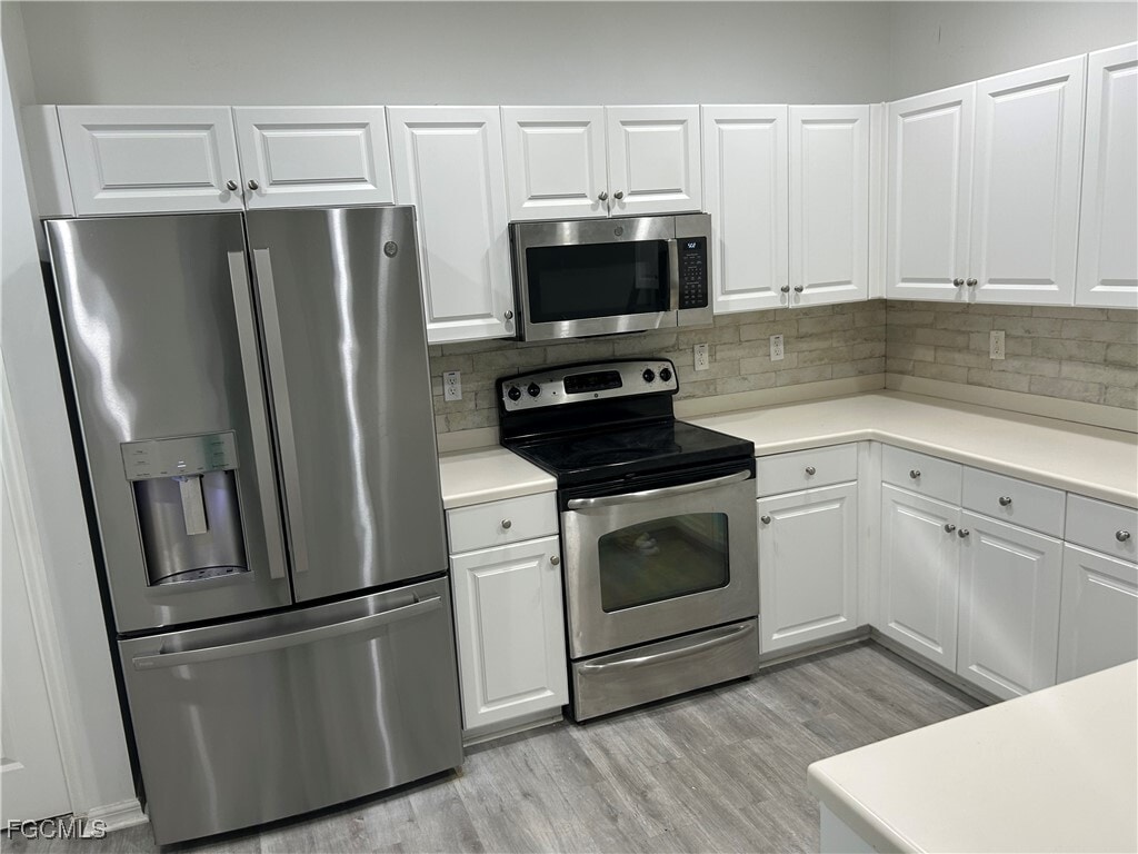 Primary Photo - 4364 Avian Avenue