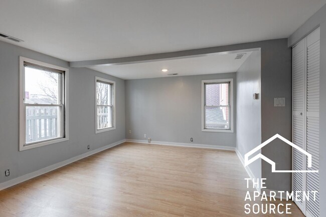 Building Photo - 1437 W 16th St