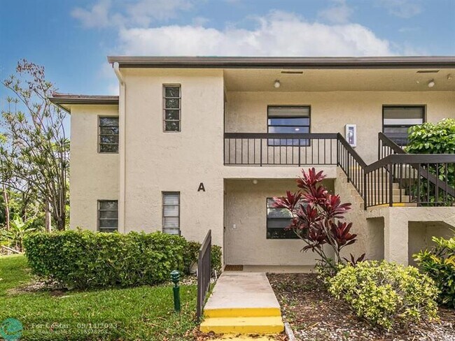 Building Photo - 21213 Lago Cir
