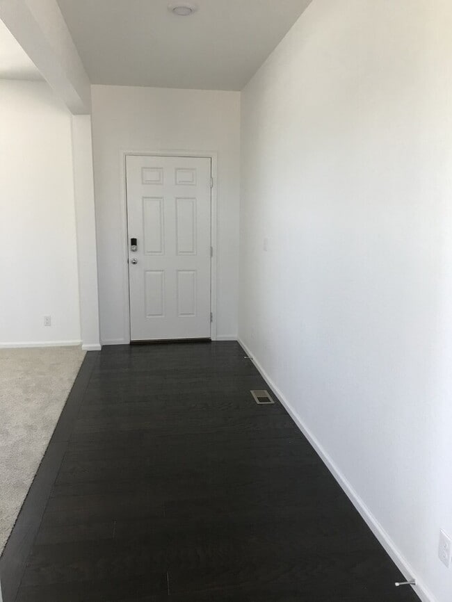 Building Photo - Newly Built Home in Aurora