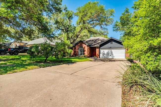 Foto del edificio - 6530 Needham Ln