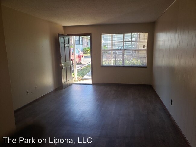 Building Photo - 324 S Lipona Rd
