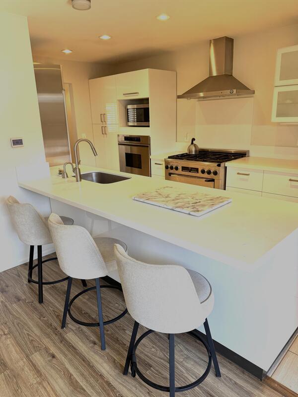 Foto del edificio - 855 E Three Fountains Dr