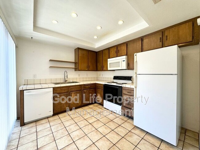 Building Photo - 10262 Mirabel Ln