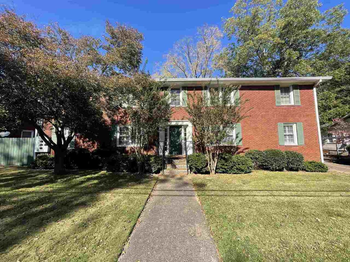 Primary Photo - 1741 Cambridge Ave
