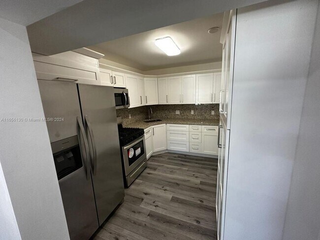 Foto del edificio - 710 E 13th St