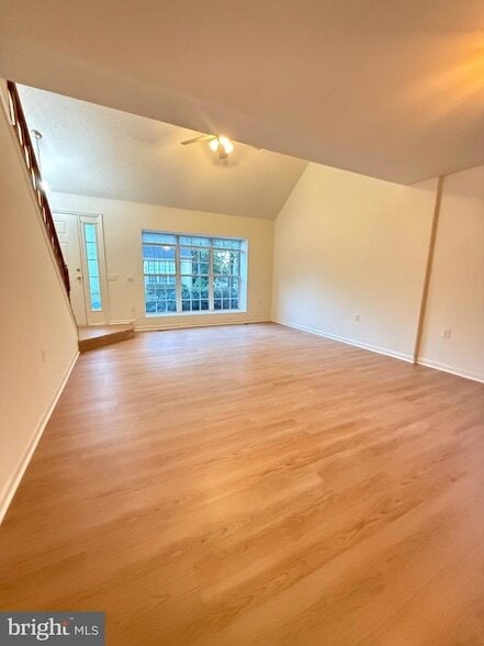 Foto del edificio - 419 Deerpath Ave SW