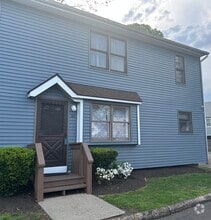 Building Photo - 95 Elm St