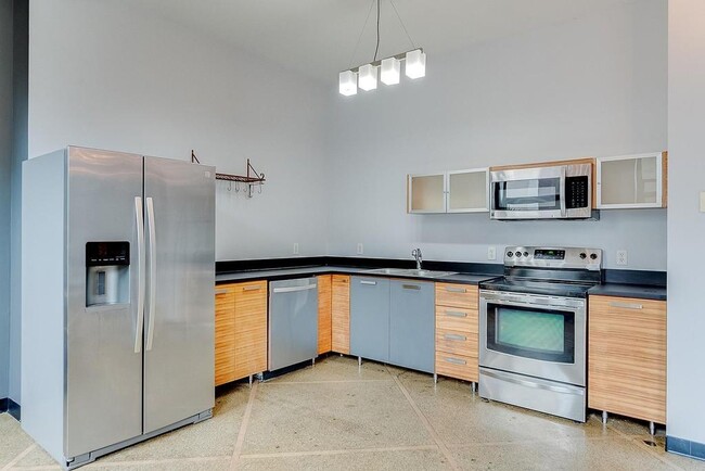 Kitchen - 350 Saint Peter St
