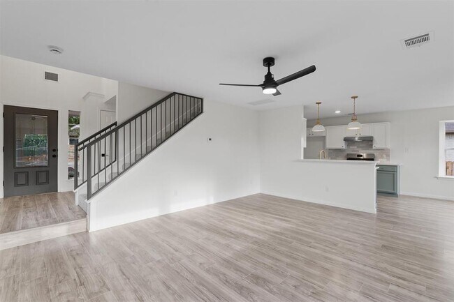 Foto del edificio - 15532 Emmaleighs Ln