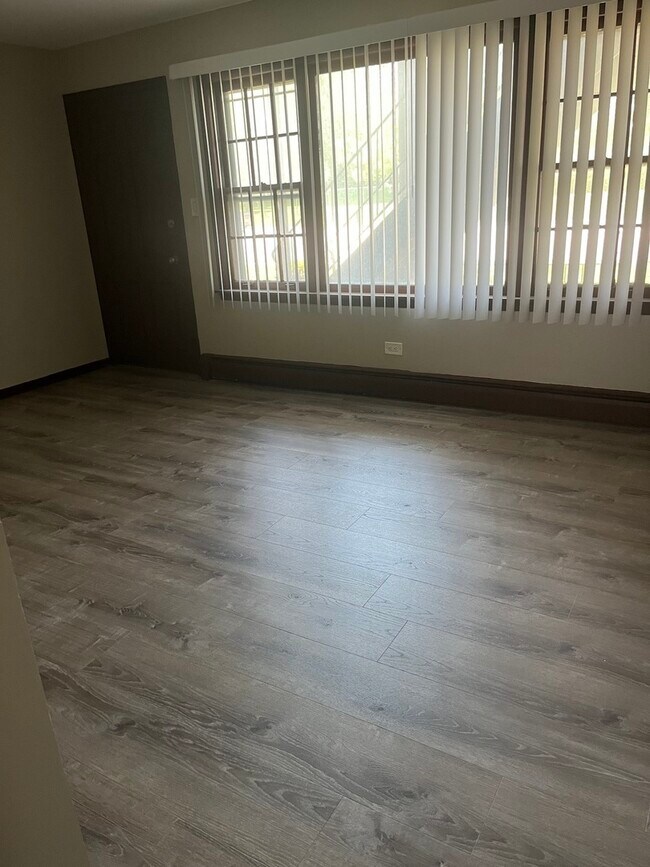 Foto del edificio - 7831 Roberts Rd