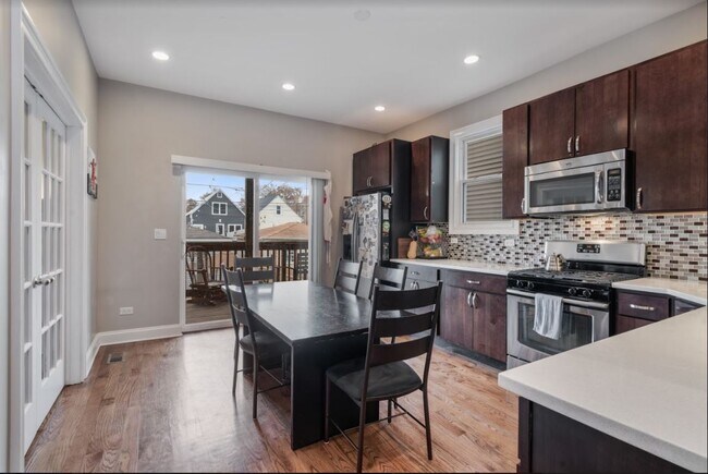 Foto del edificio - 2931 N Dawson Ave